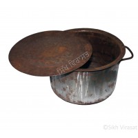 Patila (Punjabi: ਪਤੀਲਾ) Iron Kunde Wala (With Handles) (Punjabi: Sarabloh) Size Diameter 12 inch 